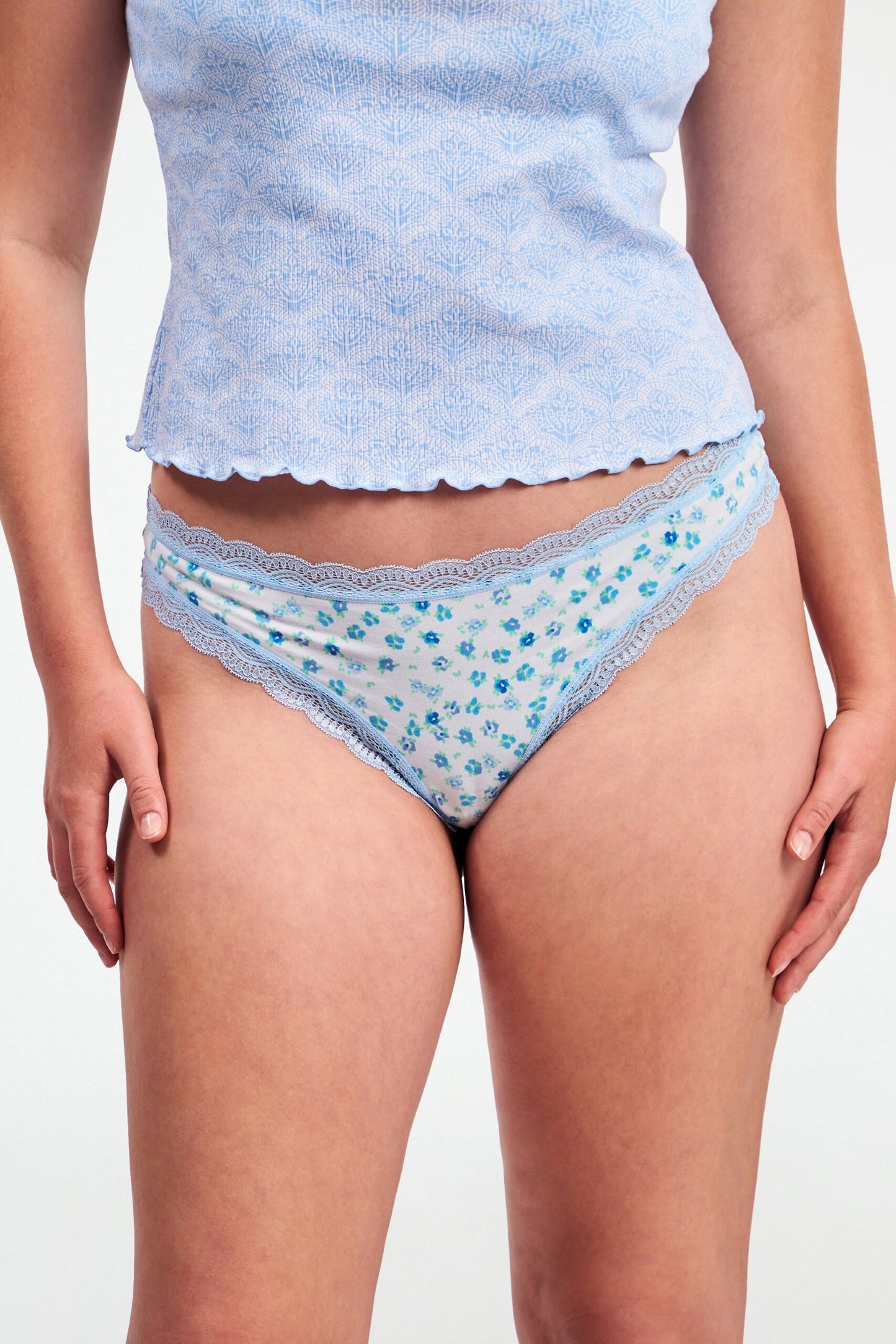 Roller Rabbit Blue Flowers Bikini 4 Pack view 4
