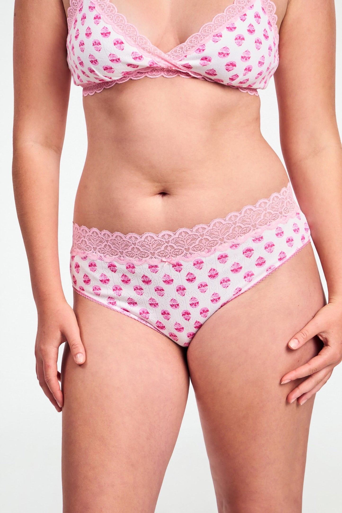 Ditsy Daisy Paisley Cornelia Hipster view 2
