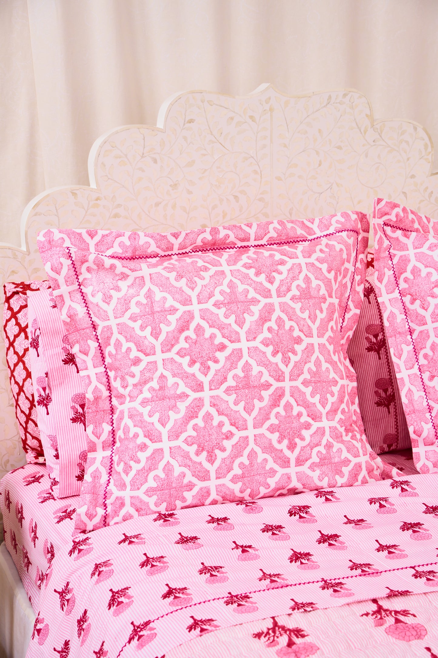Roller Rabbit Red Monaco Pool Euro Pillowcase Set view 1