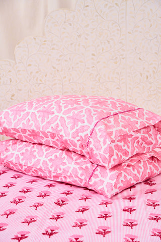 Roller Rabbit Red Monaco Pool Pillowcase Set