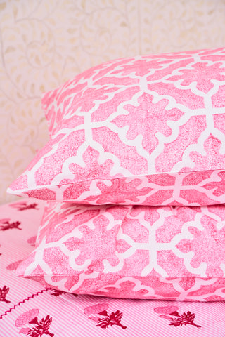 Roller Rabbit Red Monaco Pool Pillowcase Set