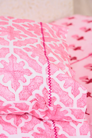 Roller Rabbit Red Monaco Pool Pillowcase Set