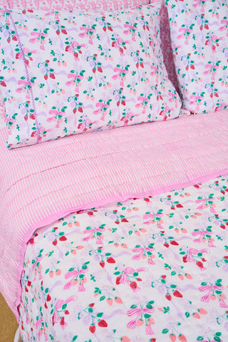 Roller Rabbit Pink Strawberry Bows Quilt
