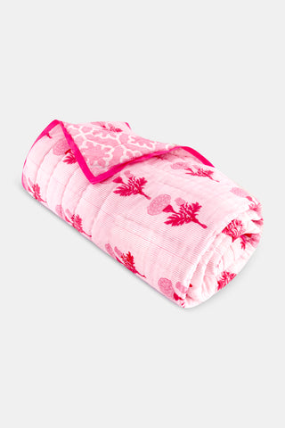 Roller Rabbit Red/Pink Marigold Stripe/Monaco Pool Quilt