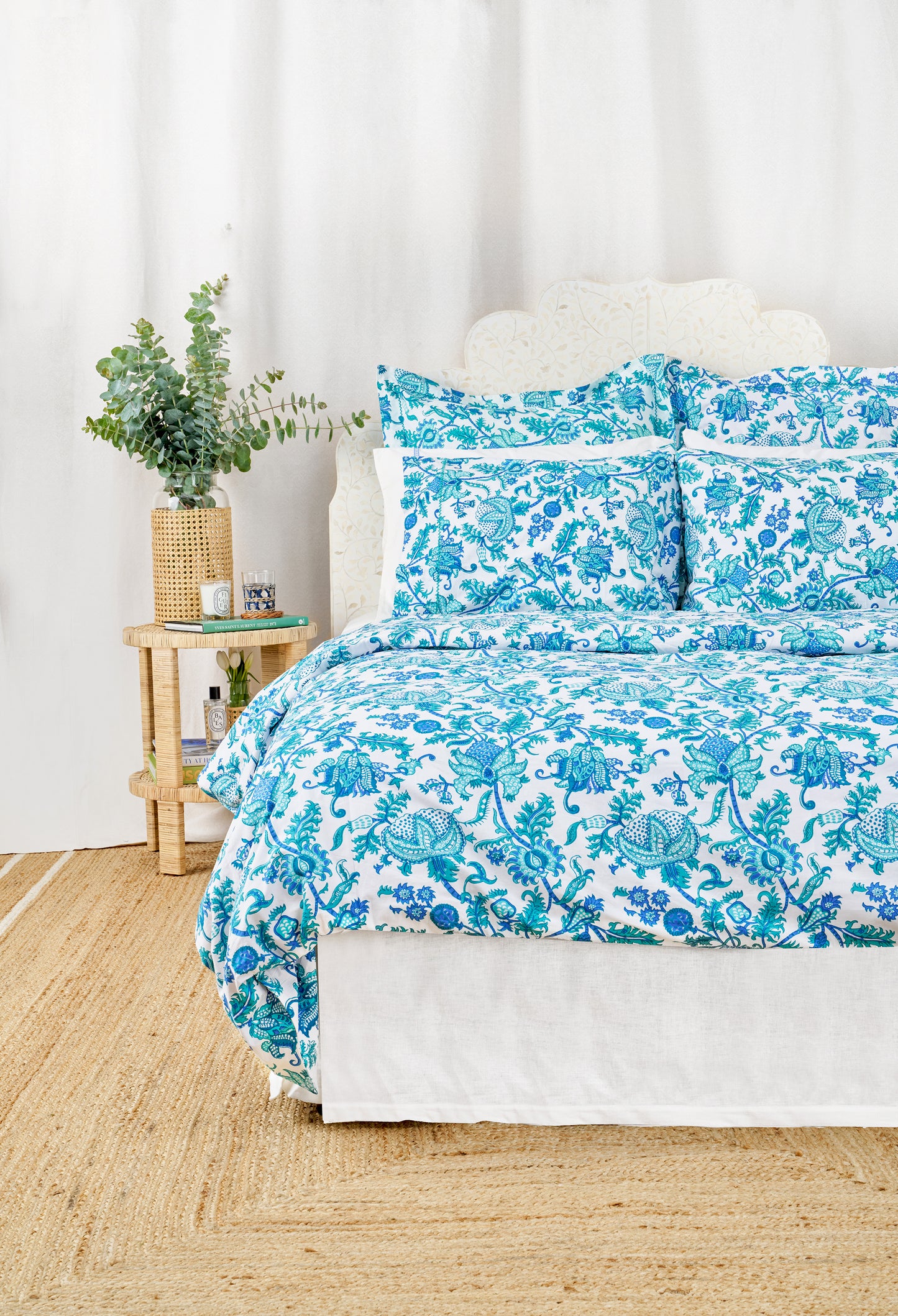 Roller Rabbit Turquoise Amanda Duvet Cover view 2