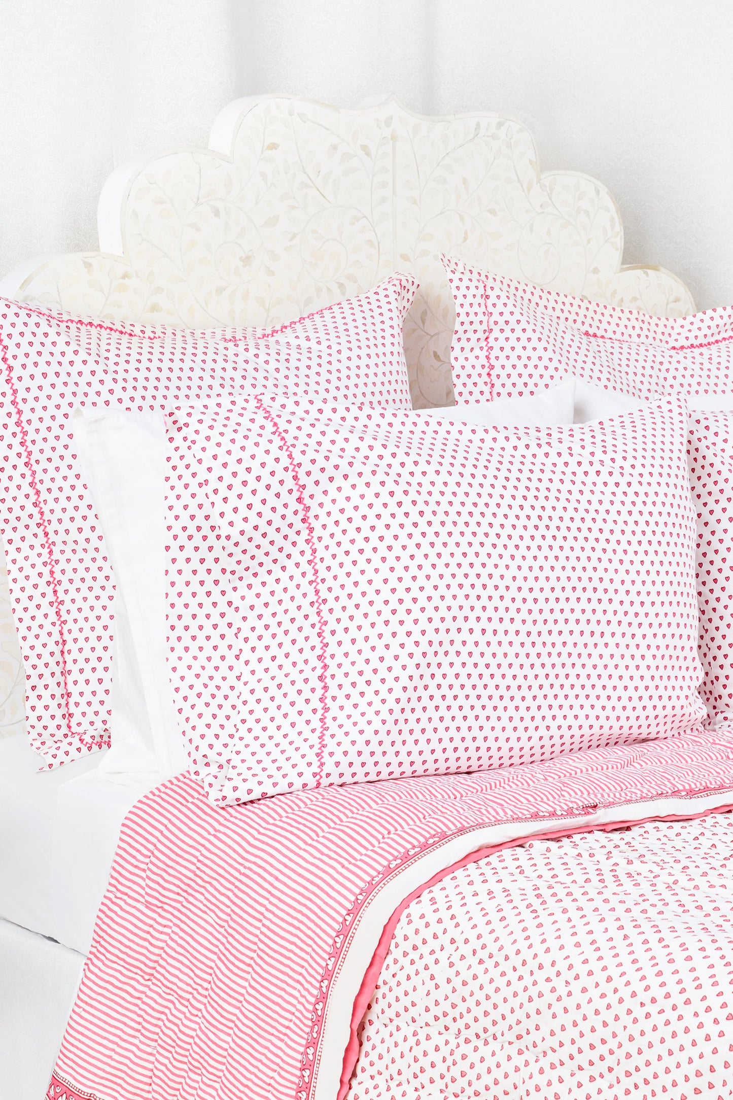 Hearts Pillowcase Set view 2