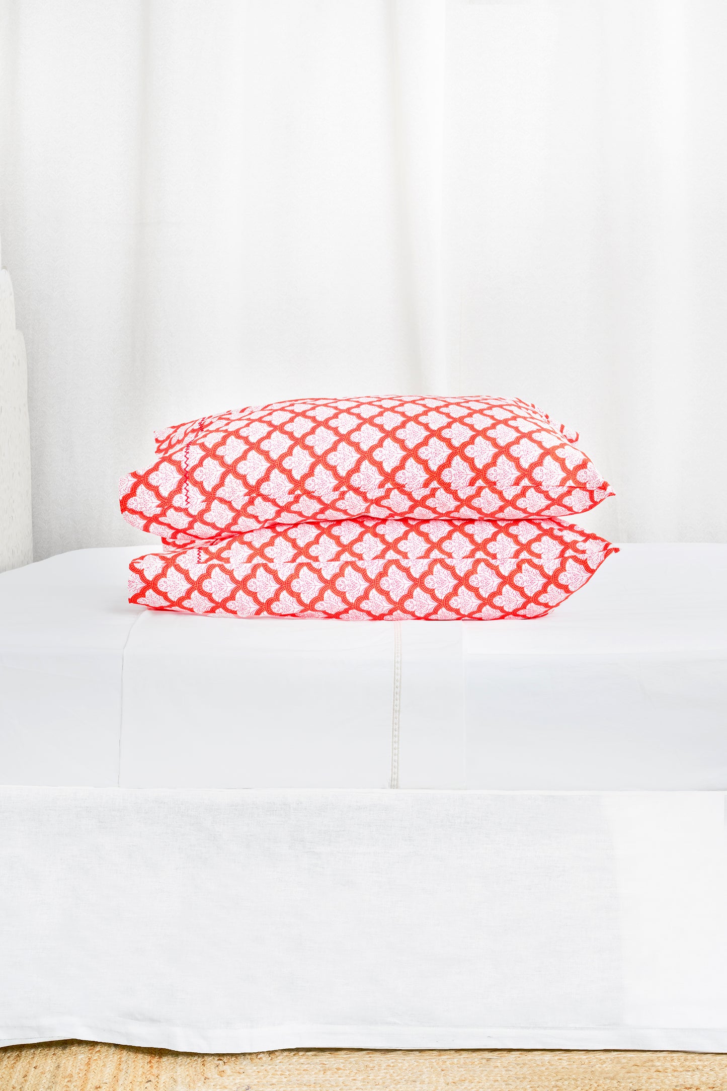 Roller Rabbit Red Jemina Pillowcase Set view 3