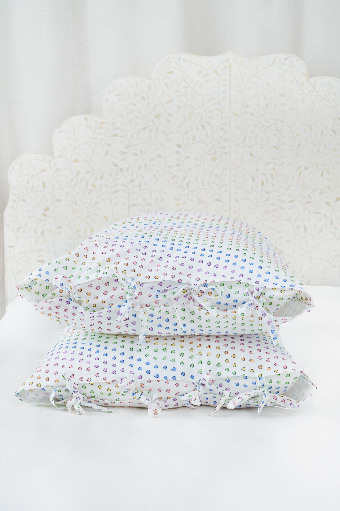 Roller Rabbit Disco Hearts Pillowcase Set with Ties view 6