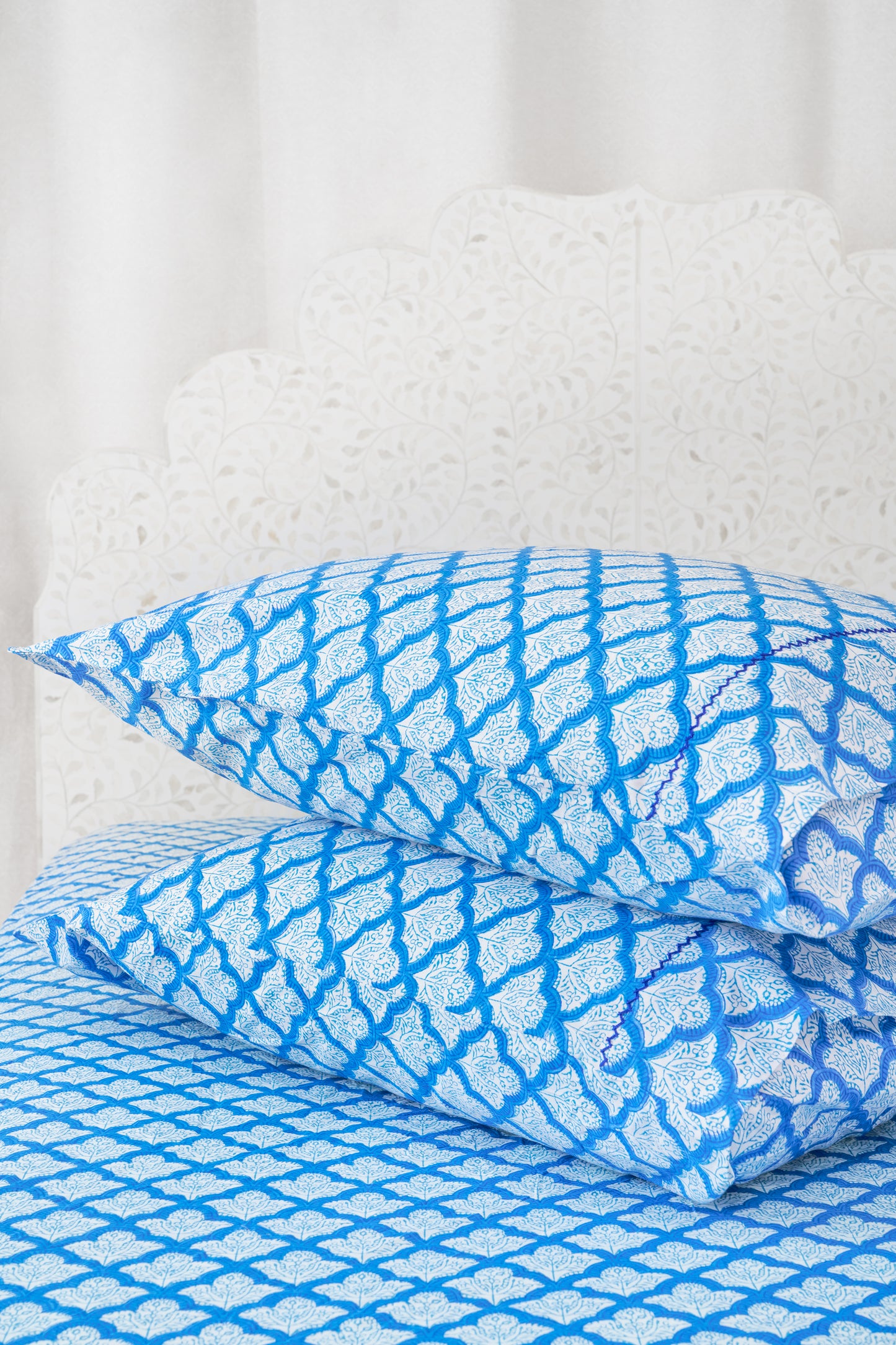 Roller Rabbit Blue Jemina Sheet Set view 4