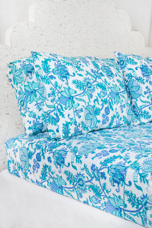 Roller Rabbit Turquoise Amanda Sheet Set view 1