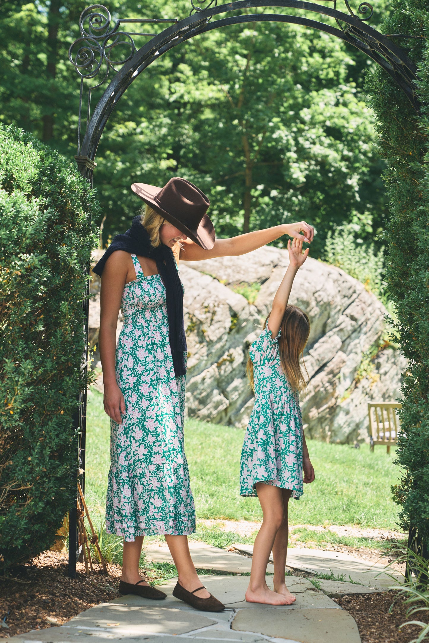 Endah Floral Georgina Dress view 9