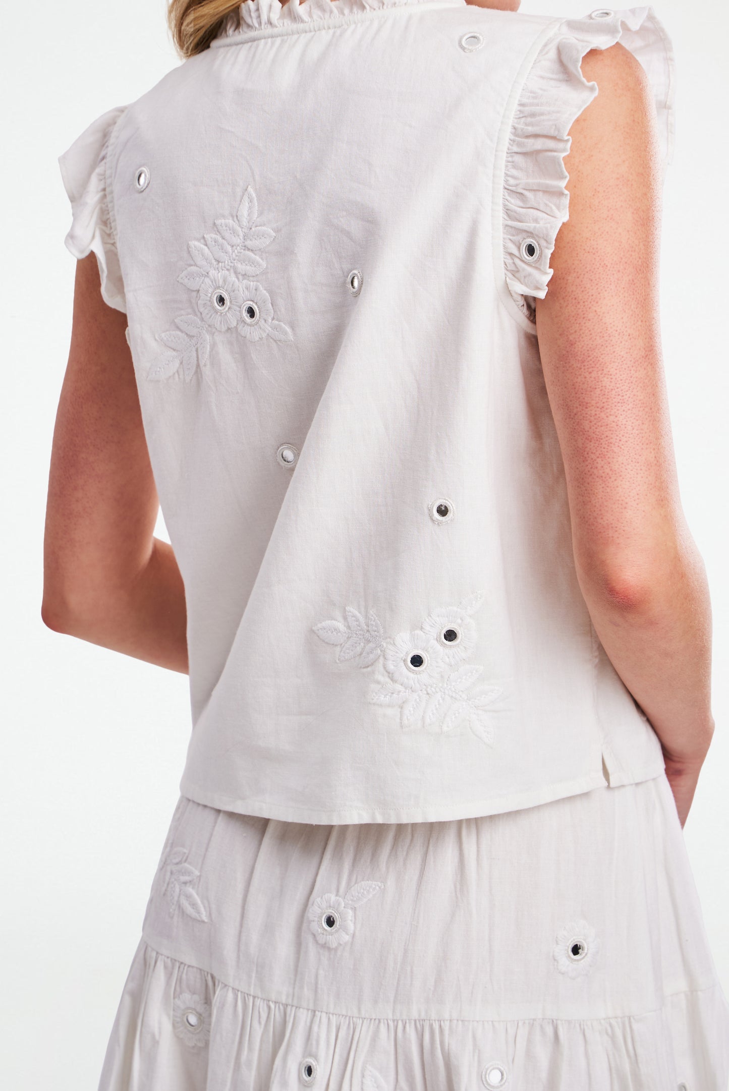 Gloriosa Embroidery Steffie Top view 3