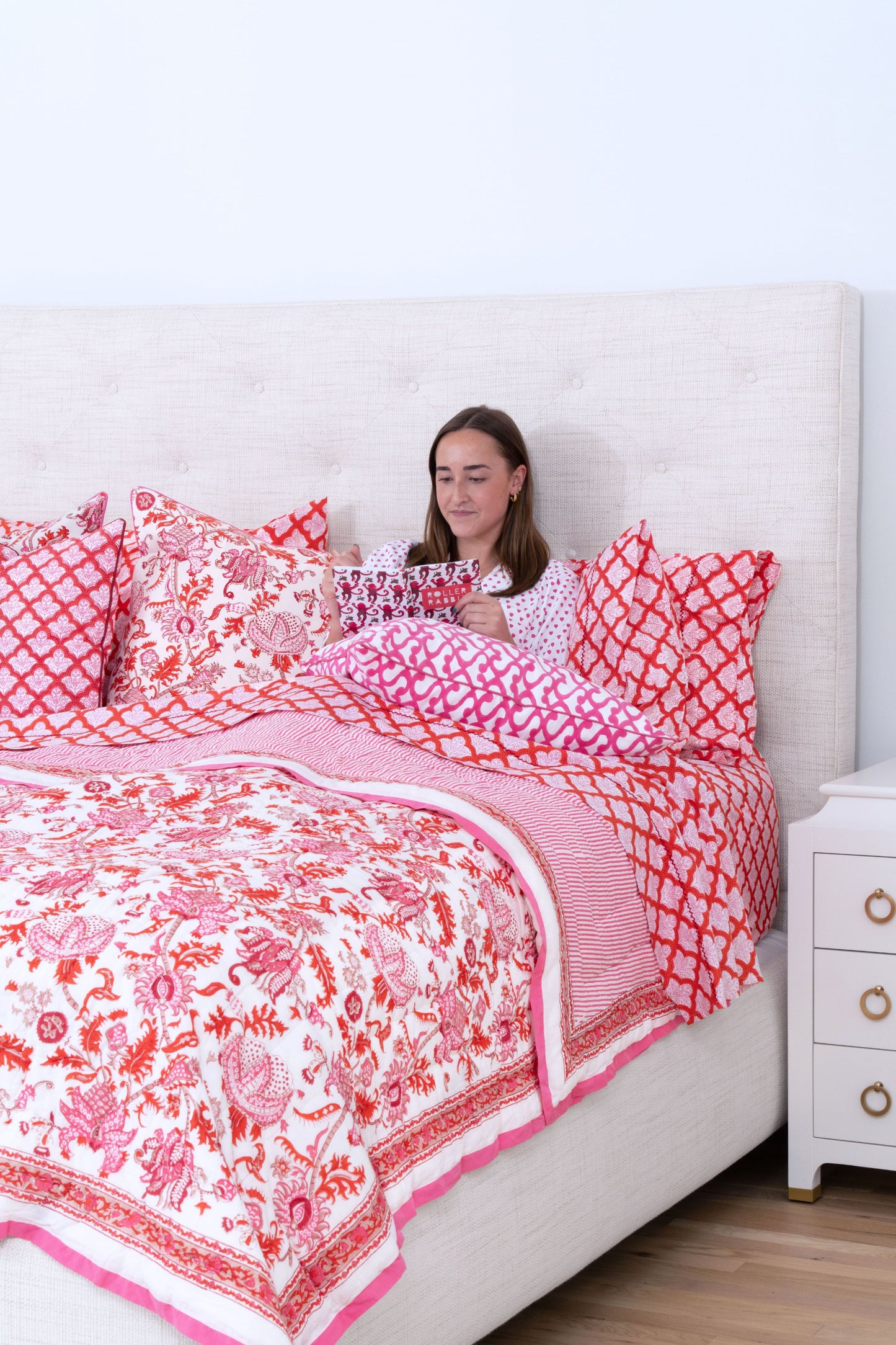 Diamante large square pillow bed- pink/tan/white – SalvageM