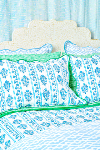 Roller Rabbit Lily Stripe Reversible Quilt 
